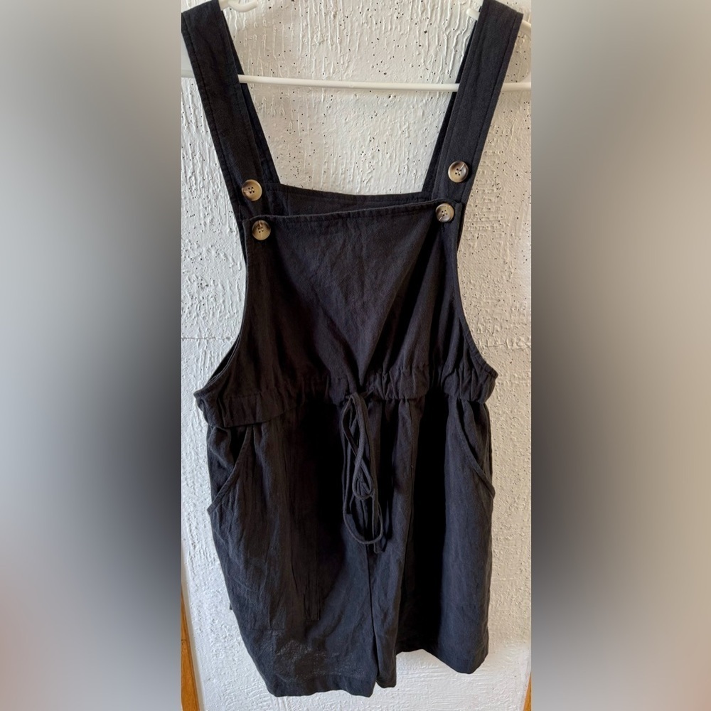 Black Sleeveless Jumpsuit